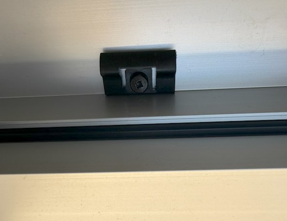 6-1560 Bradnams Flyscreen Retaining Clip - Image 2