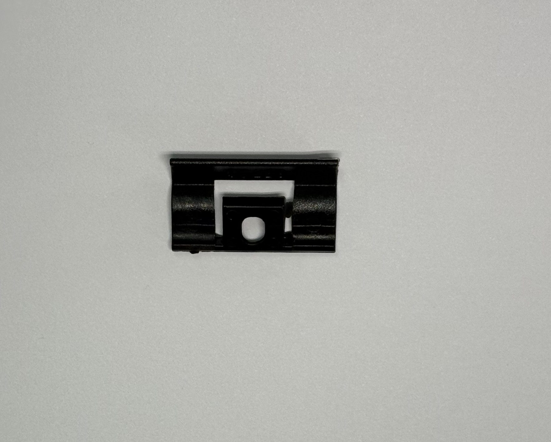 6-1560 Bradnams Flyscreen Retaining Clip - Image 4